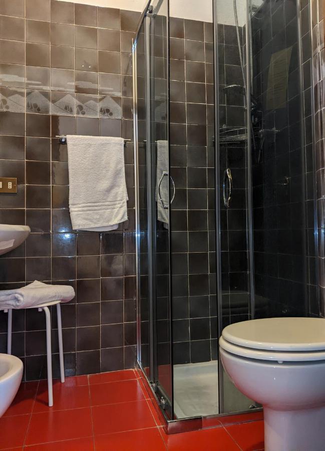 Hotel Montecarlo Castellanza Ngoại thất bức ảnh