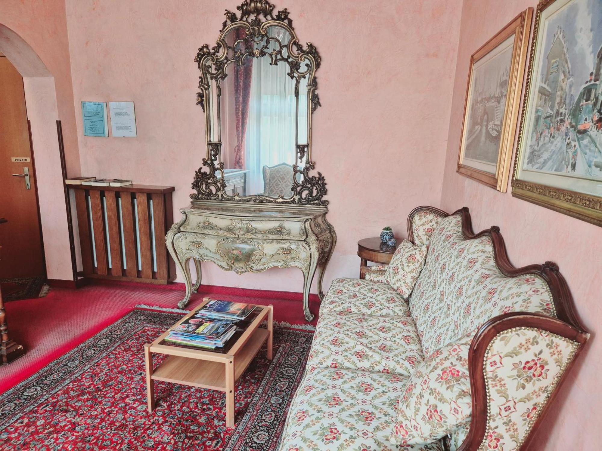 Hotel Montecarlo Castellanza Ngoại thất bức ảnh